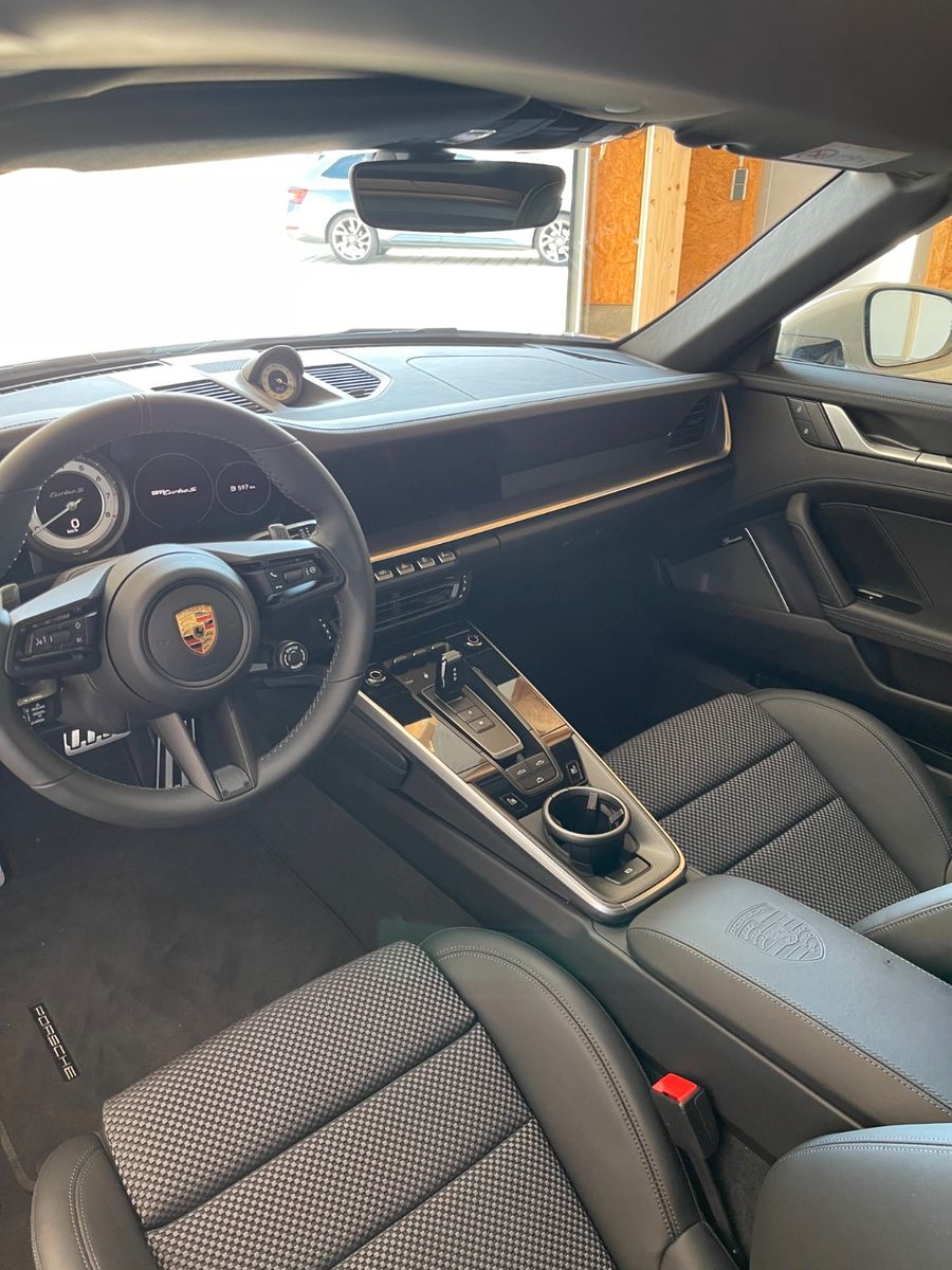 Porsche 992.2 911 Turbo S Cabriolet - Samsaru's Car Outlet