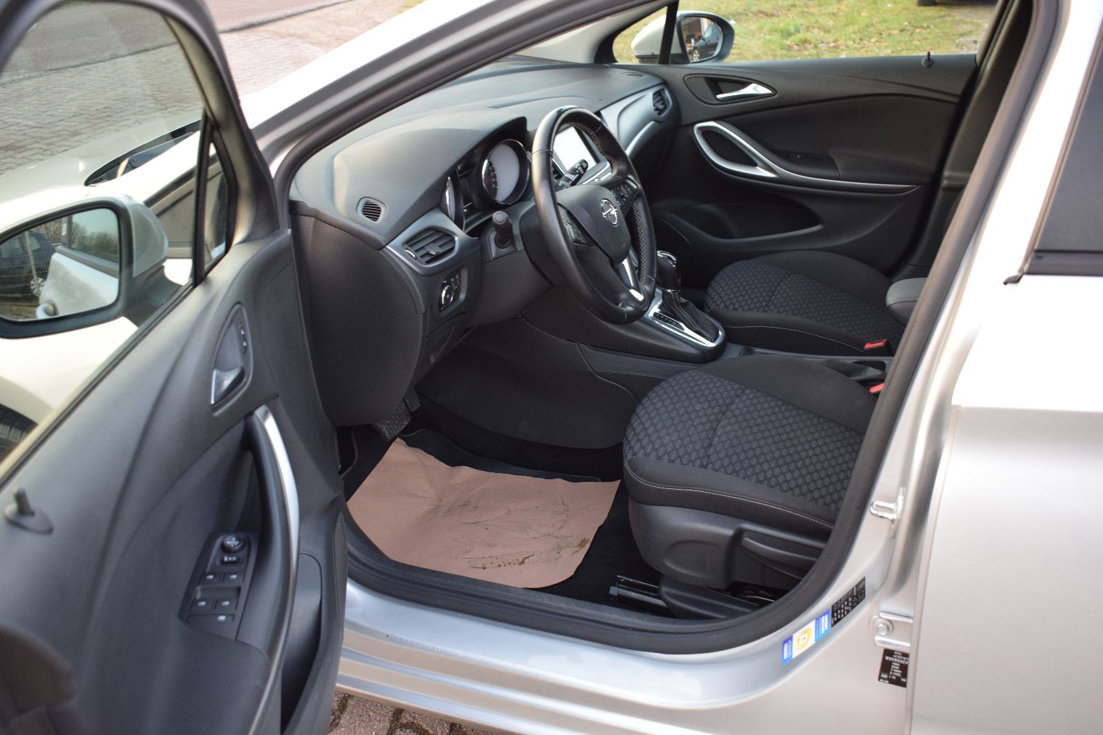 Opel Astra K 1.5 D Sports Automatik Edition - Samsaru's Car Outlet