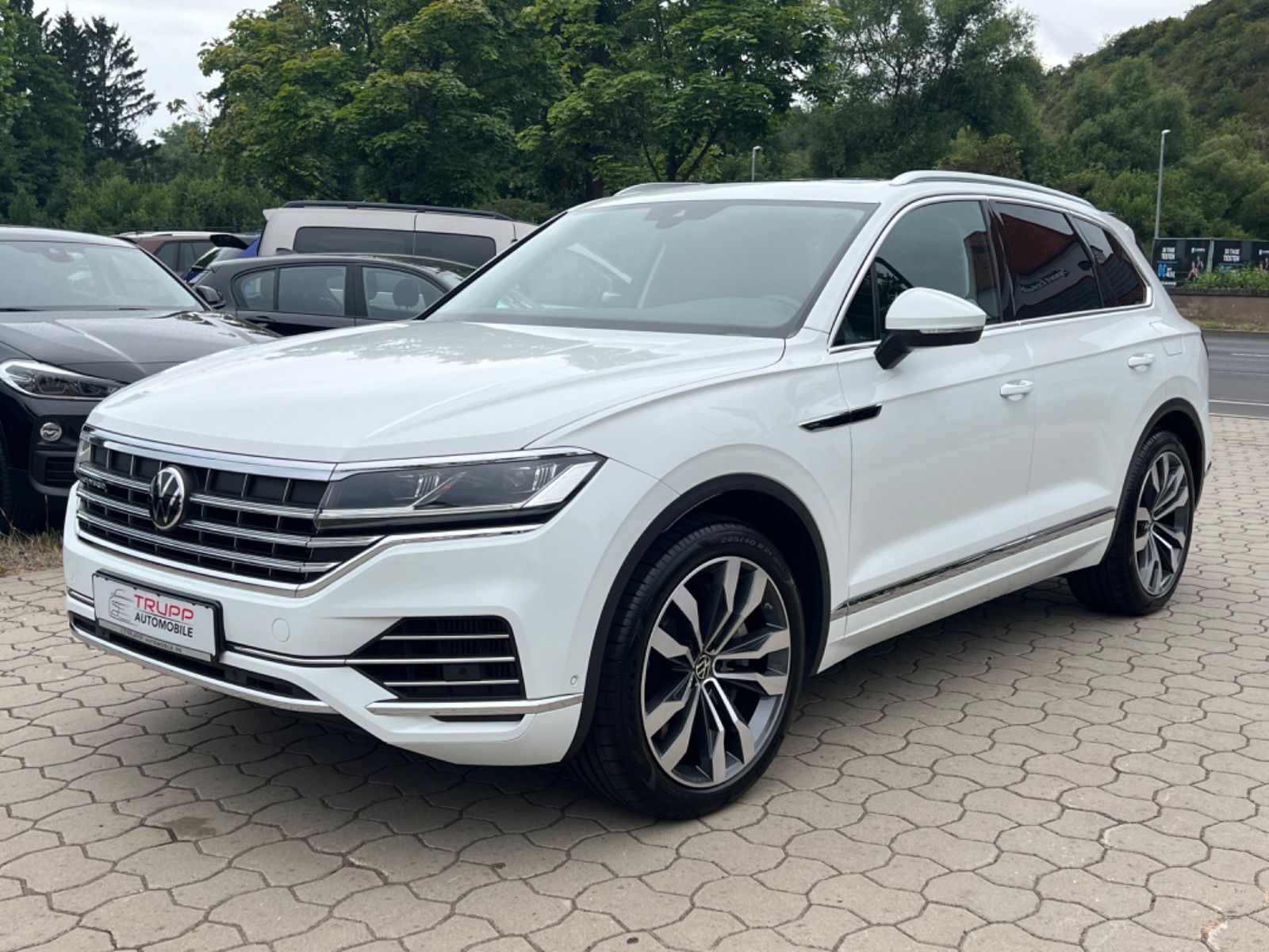 Volkswagen Touareg 4M eHybrid - Samsaru's Car Outlet