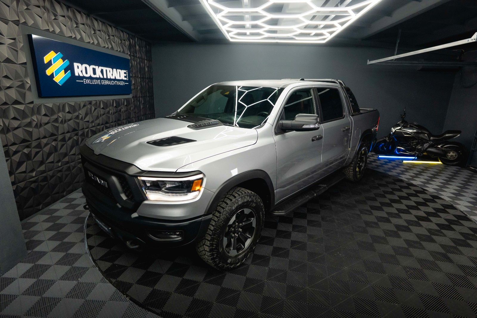 Dodge RAM 5.7 V8 HEMI 4x4 REBEL OFFROAD AXLE LOCK 19%