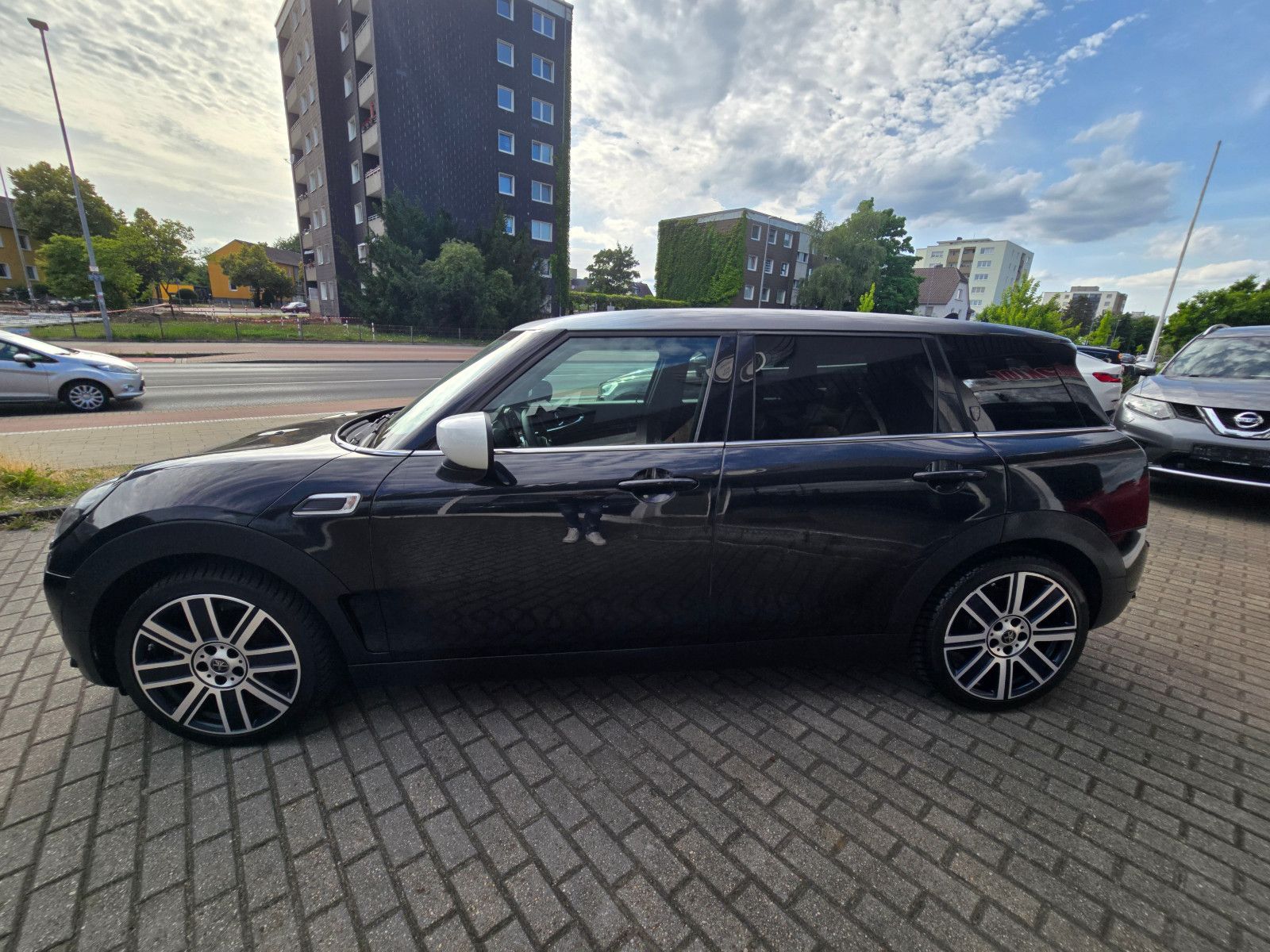 MINI COOPER Clubman MINI Yours - Samsaru's Car Outlet