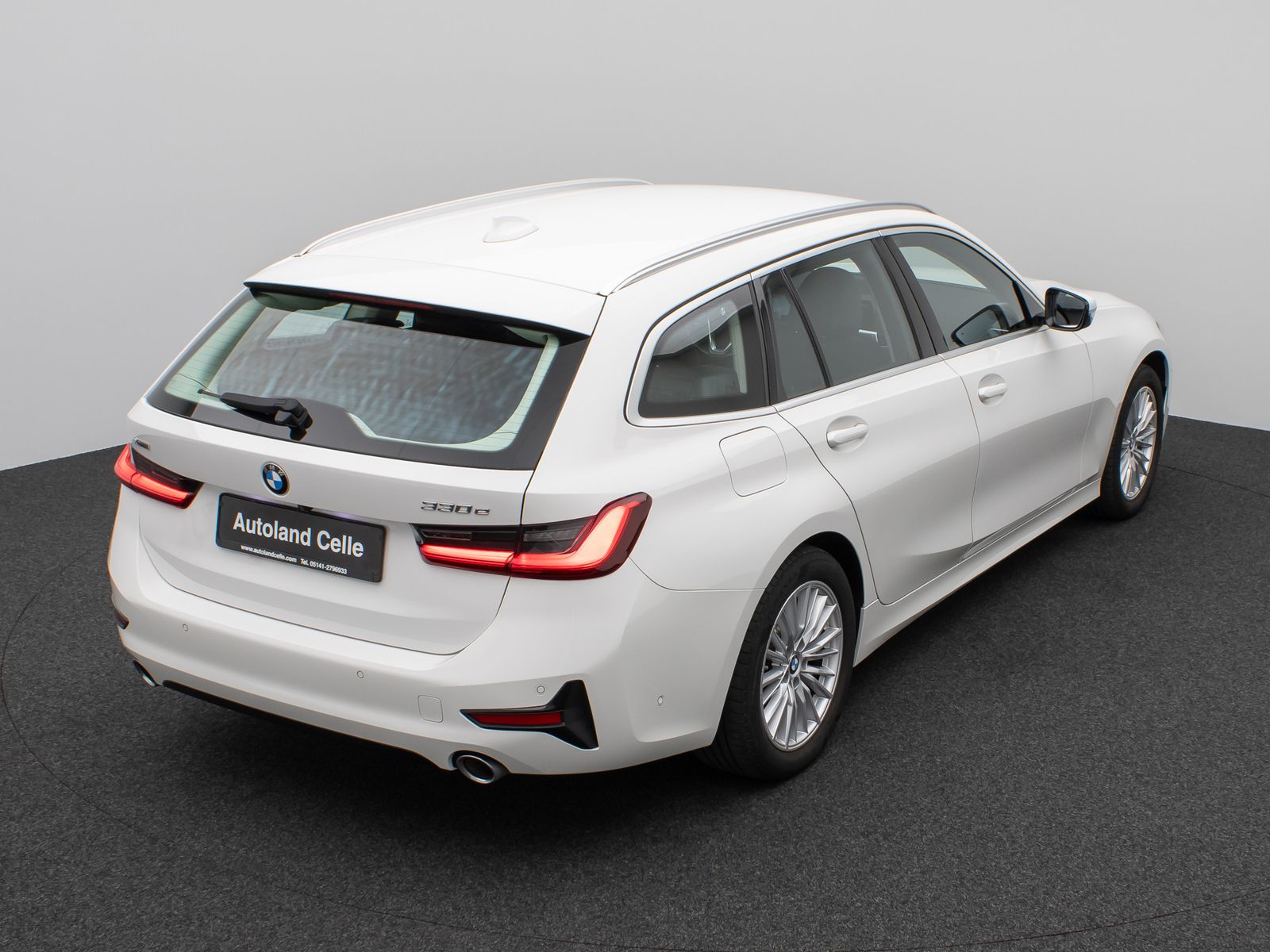 BMW 330e xD Sport Line - Samsaru's Car Outlet