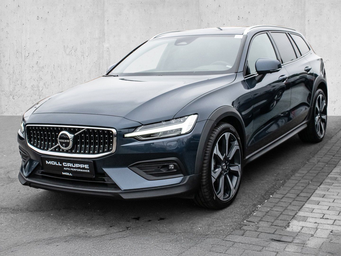 Volvo V60 Cross Country B4 D AWD Ultimate Bright AHK