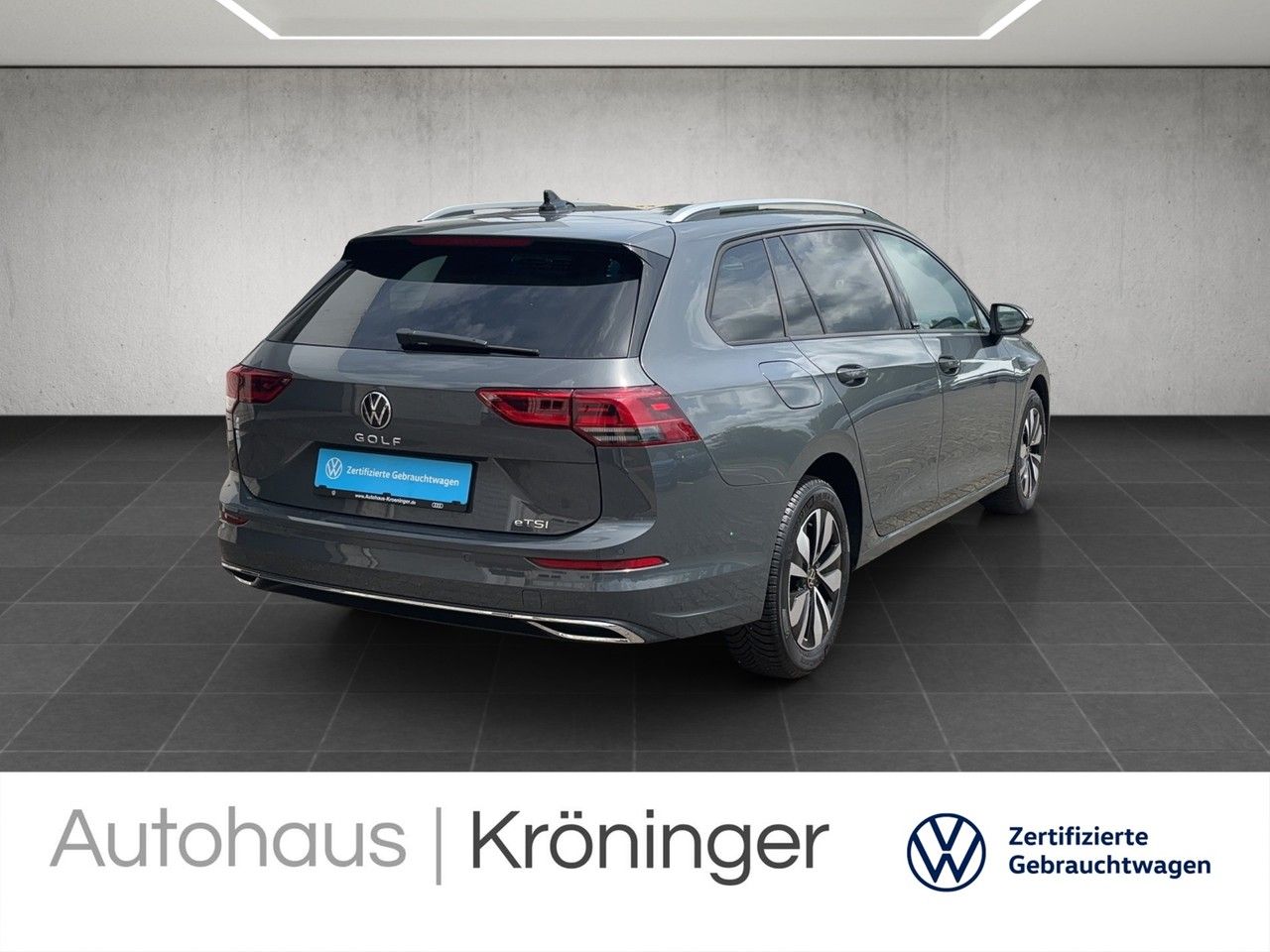 Volkswagen Golf VIII Variant MOVE 1.0 eTSI DSG - Samsaru's Car Outlet