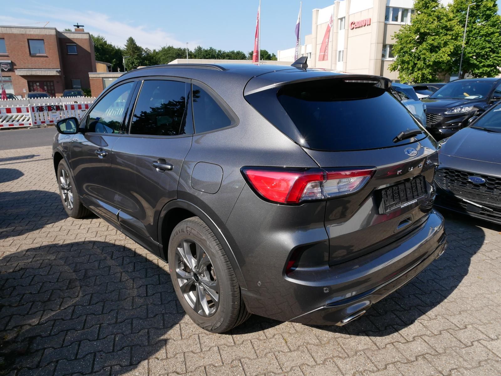 Ford Kuga Plug-In Hybrid ST-Line X - Samsaru's Car Outlet