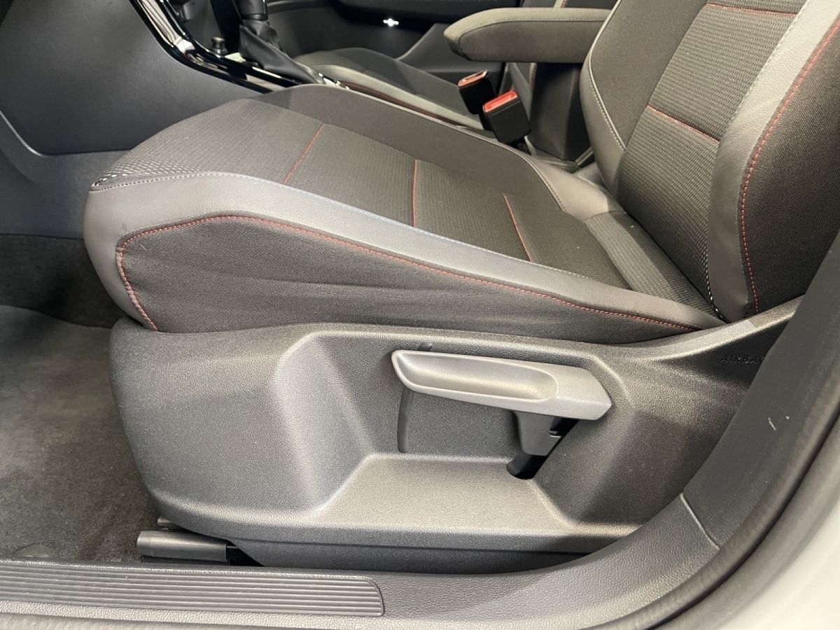 Volkswagen T-Roc 1.5 TSI Sport - Samsaru's Car Outlet