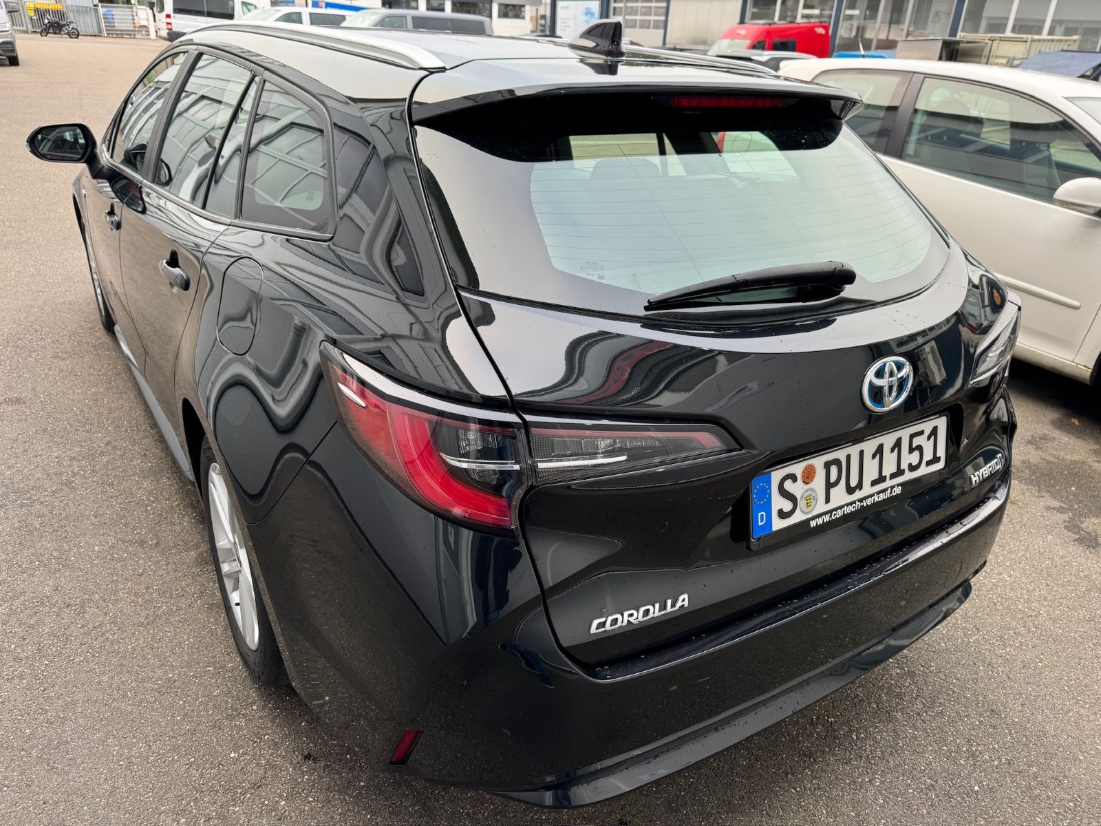 Toyota Corolla Touring Sports Hybrid Comfort - Samsaru's Car Outlet