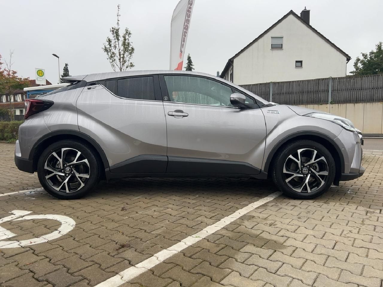 Toyota C-HR 2,0 Hybrid Team D inkl. AHK *Comfortpaket