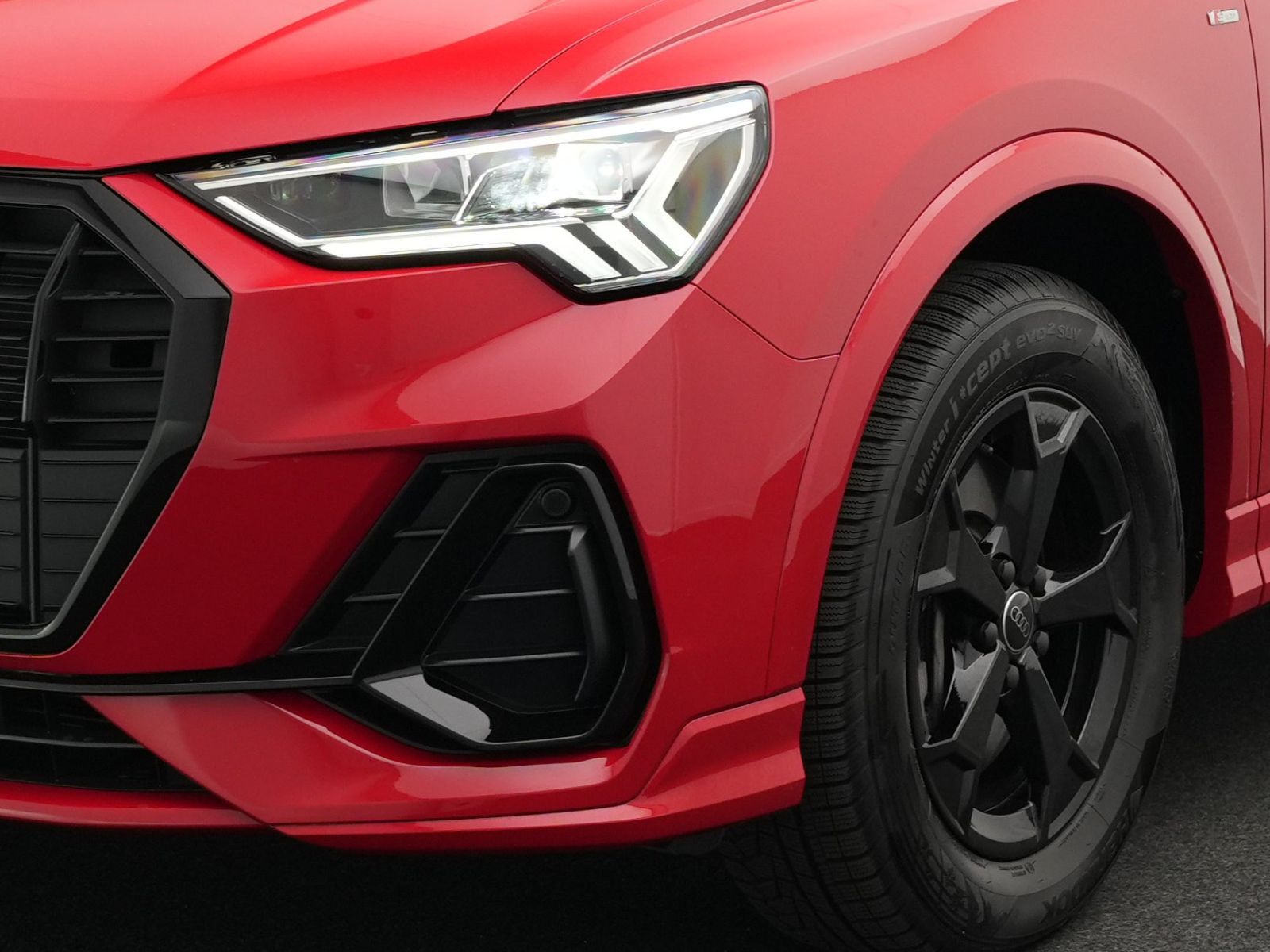 Audi Q3 S line 40 TFSI quattro S tr. *AHK*StdHZ*19''*