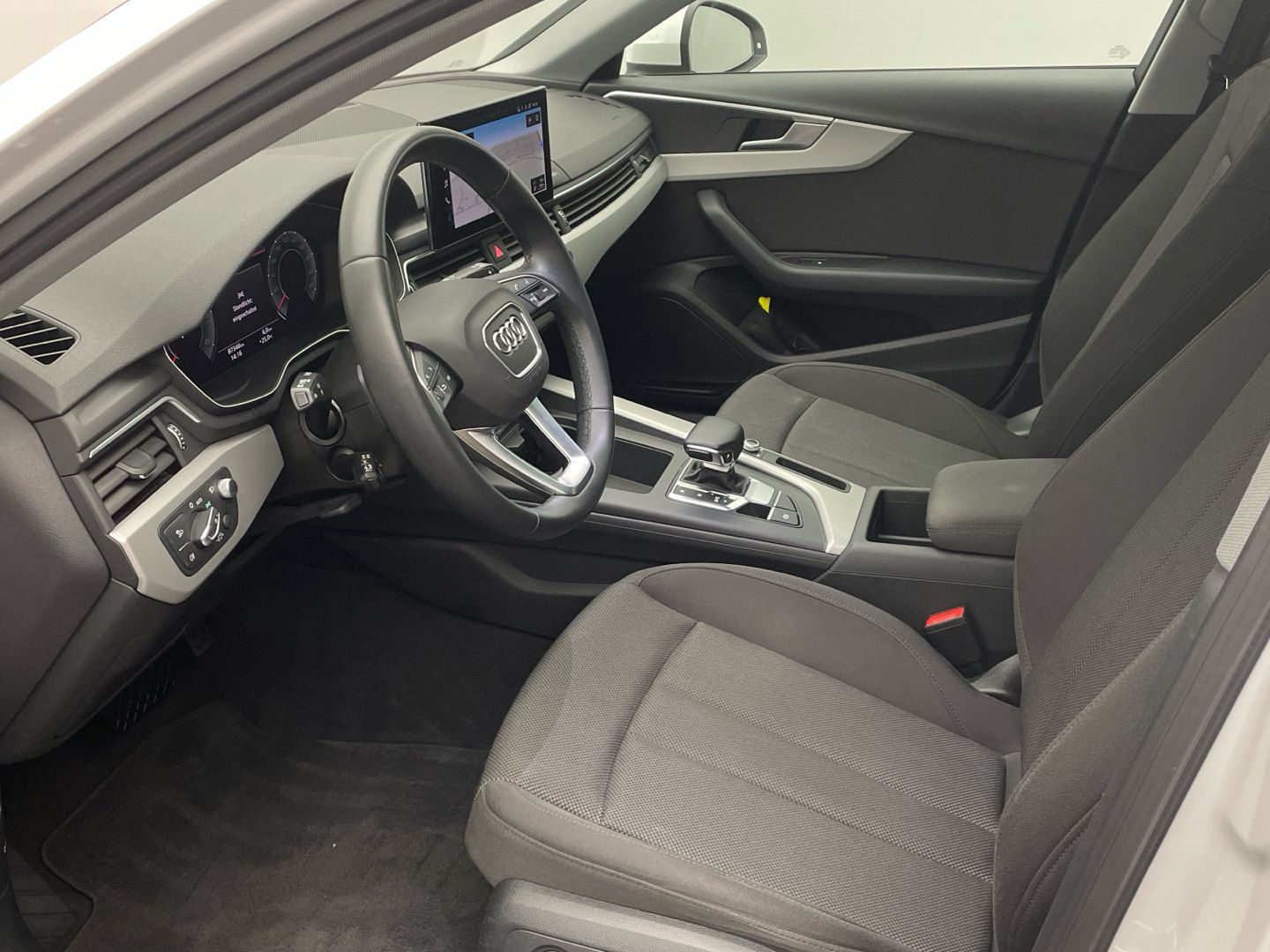 Audi A4 Avant 30 TDI Memory - Samsaru's Car Outlet