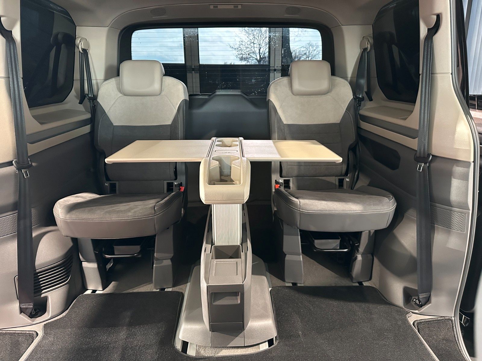 Volkswagen T7 Multivan ABT Edition - Samsaru's Car Outlet