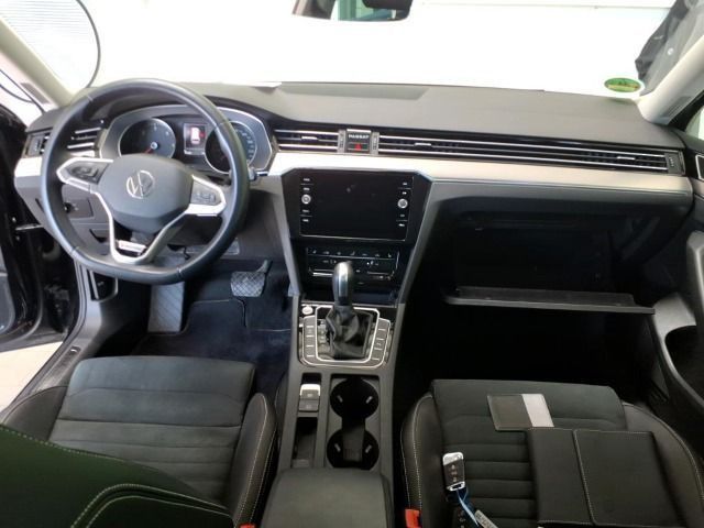 Volkswagen Passat Variant 2.0 TDI Elegance 4M - Samsaru's Car Outlet