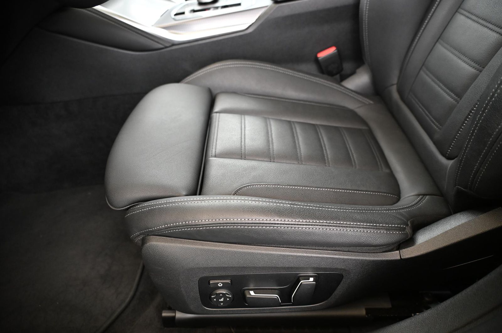 BMW 420d xDrive G-Coupe M-Sport LED/NAV/LEDER/GSD/19