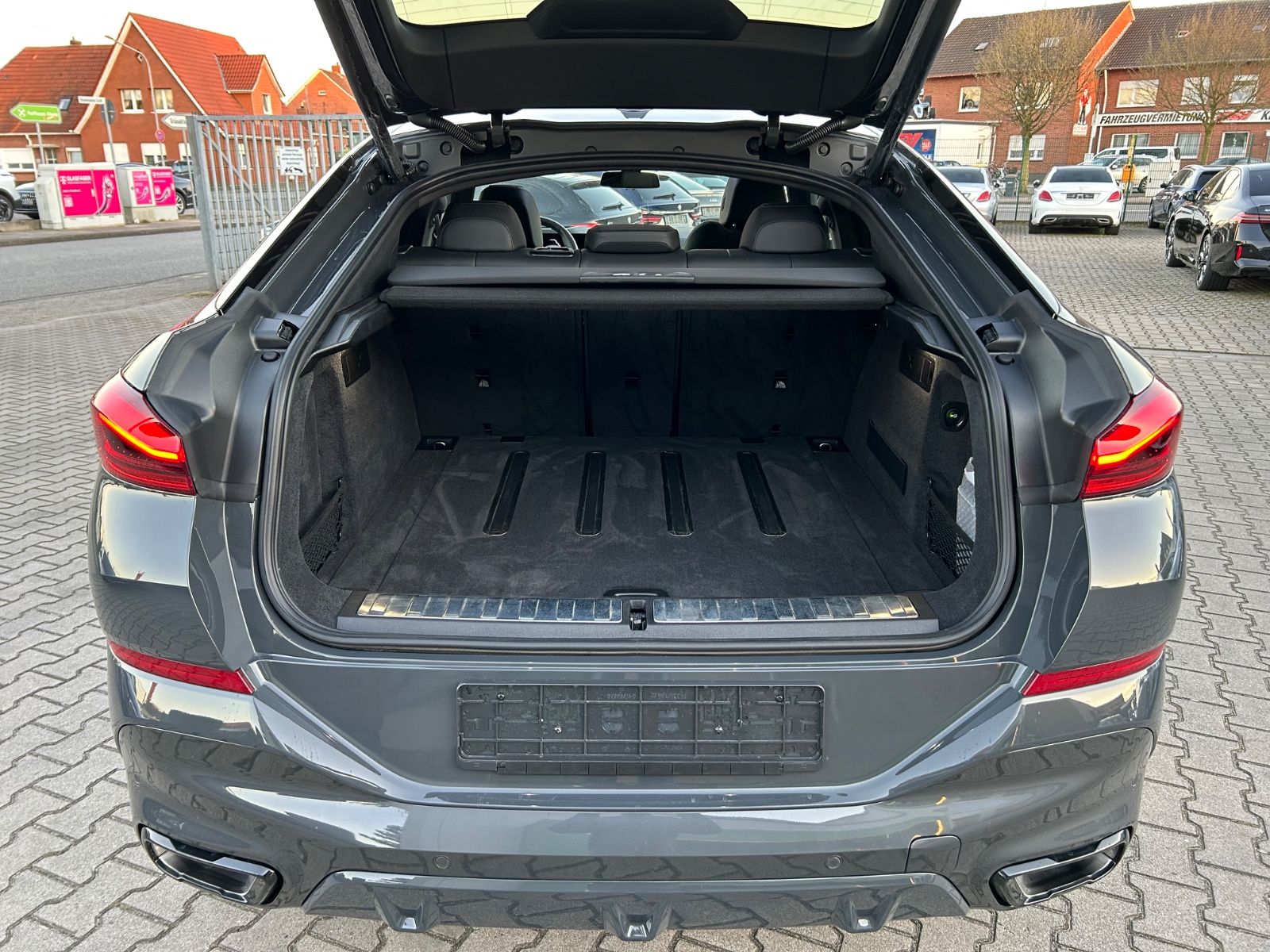 BMW X6 30d M Sport Pro - Samsaru's Car Outlet