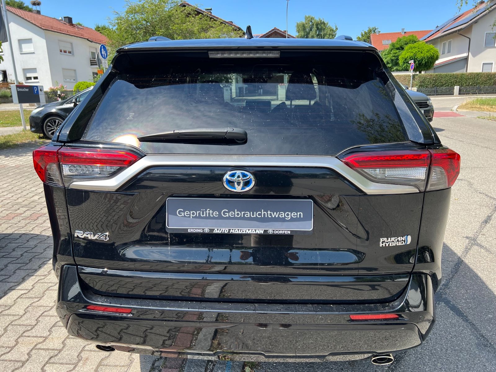Toyota RAV 4 2.5 Plug-In Hybrid 4x4 - Samsaru's Car Outlet