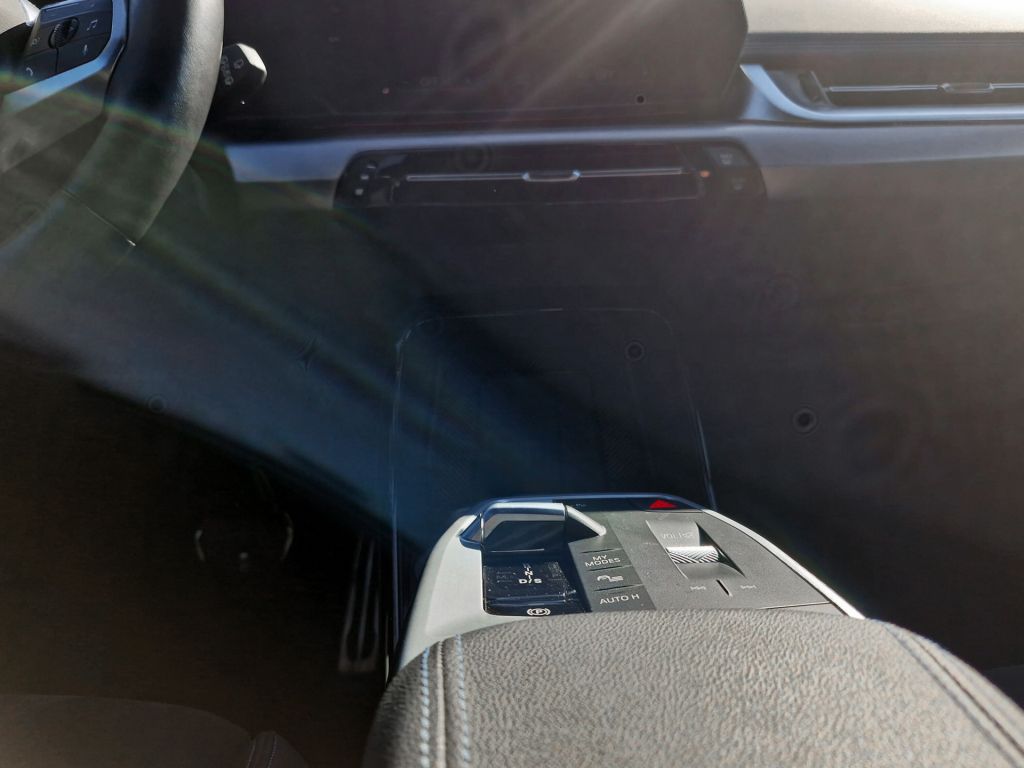 BMW X1 xDrive23i M Sportpaket - Samsaru's Car Outlet
