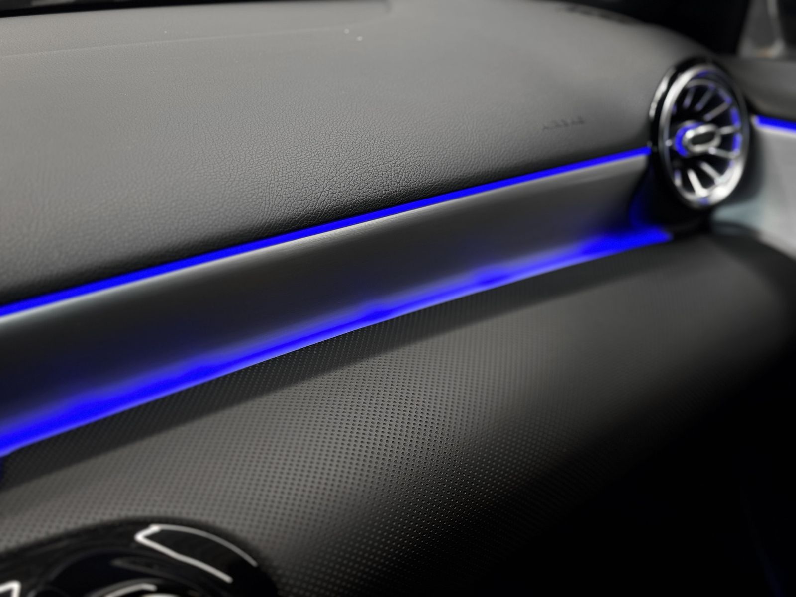 Mercedes-Benz A 35 AMG 4M - Samsaru's Car Outlet