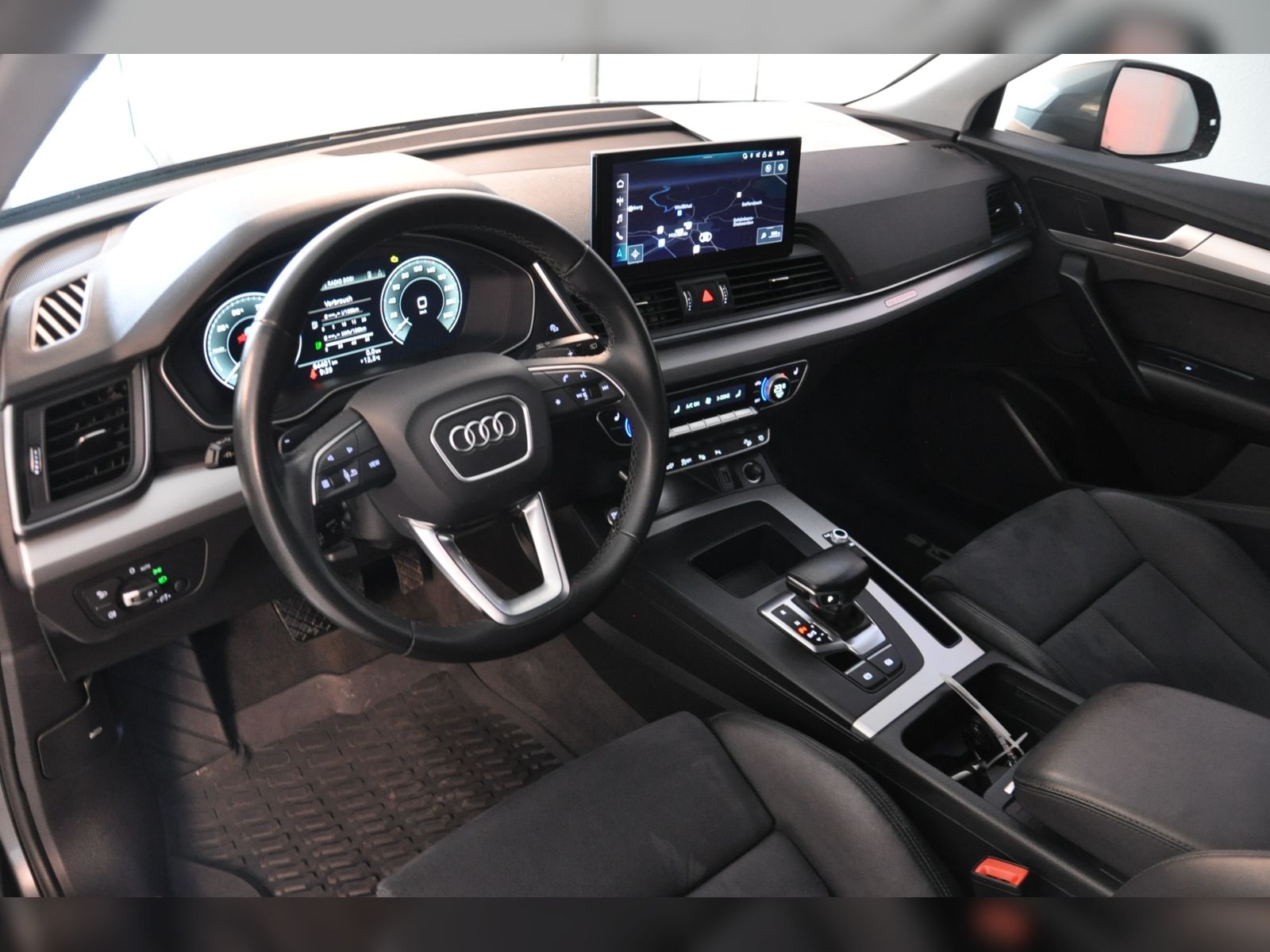 Audi Q5  50TFSIe S line quattro AHK Matrix Standklima