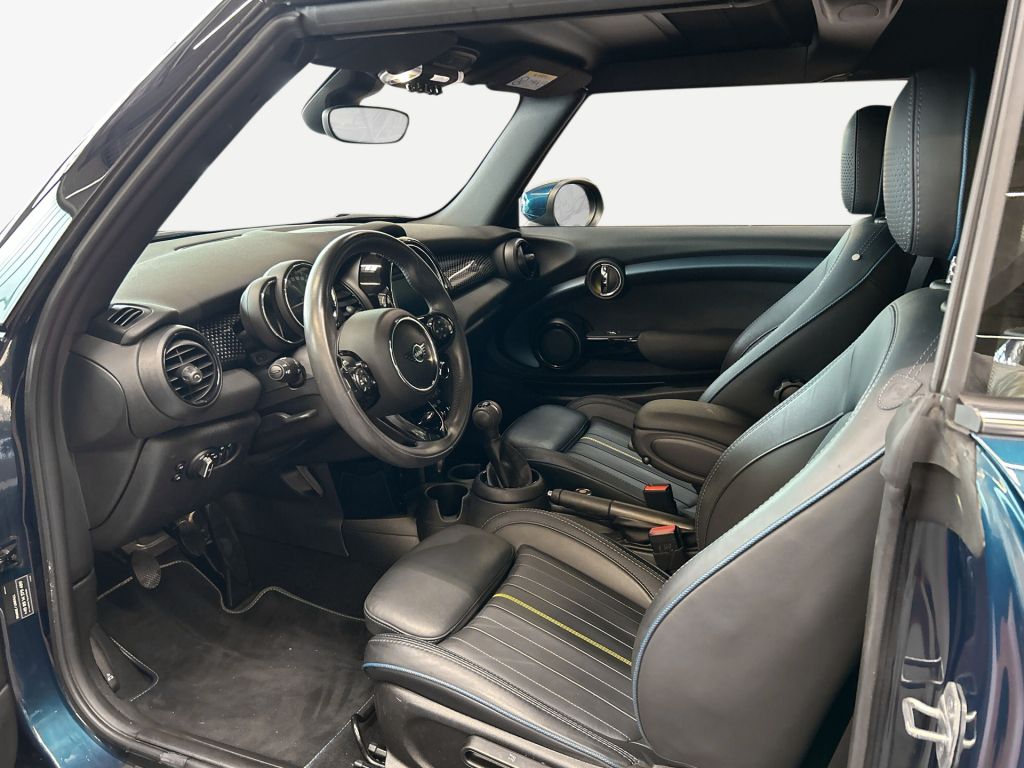 MINI Cooper Cabrio Sidewalk - Samsaru's Car Outlet