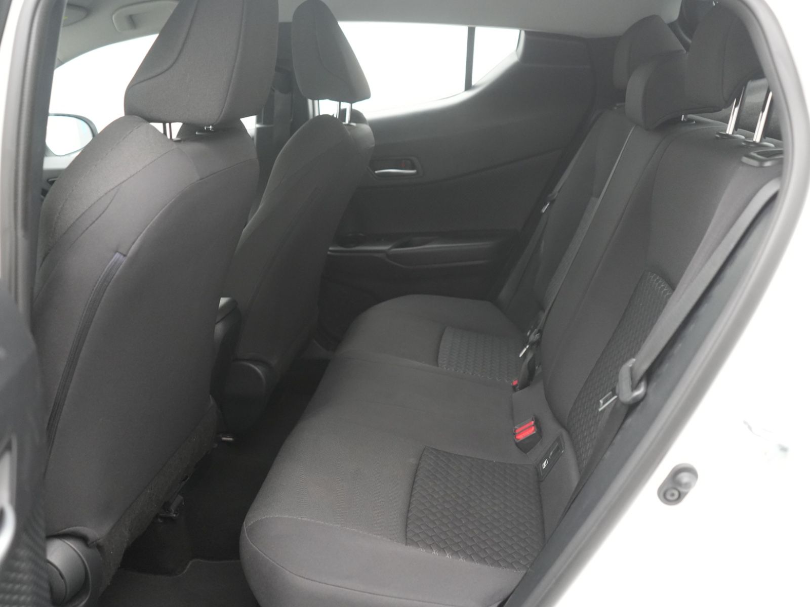 Toyota C-HR Hybrid - Samsaru's Car Outlet