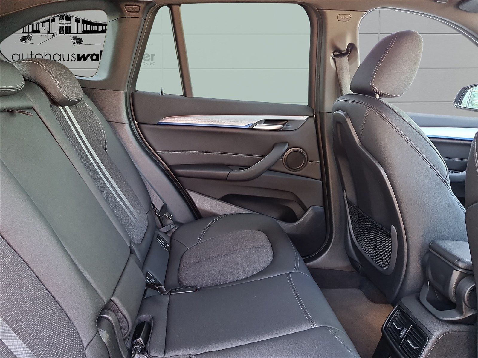 BMW X1 xDrive25e M Sportpaket - Samsaru's Car Outlet