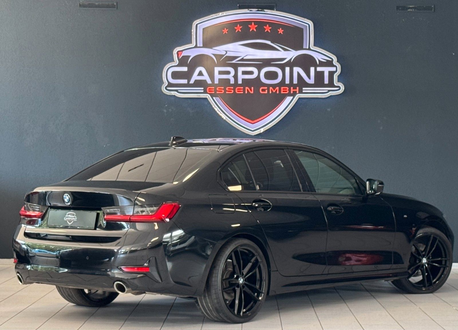 BMW 320i M Sport - Samsaru's Car Outlet