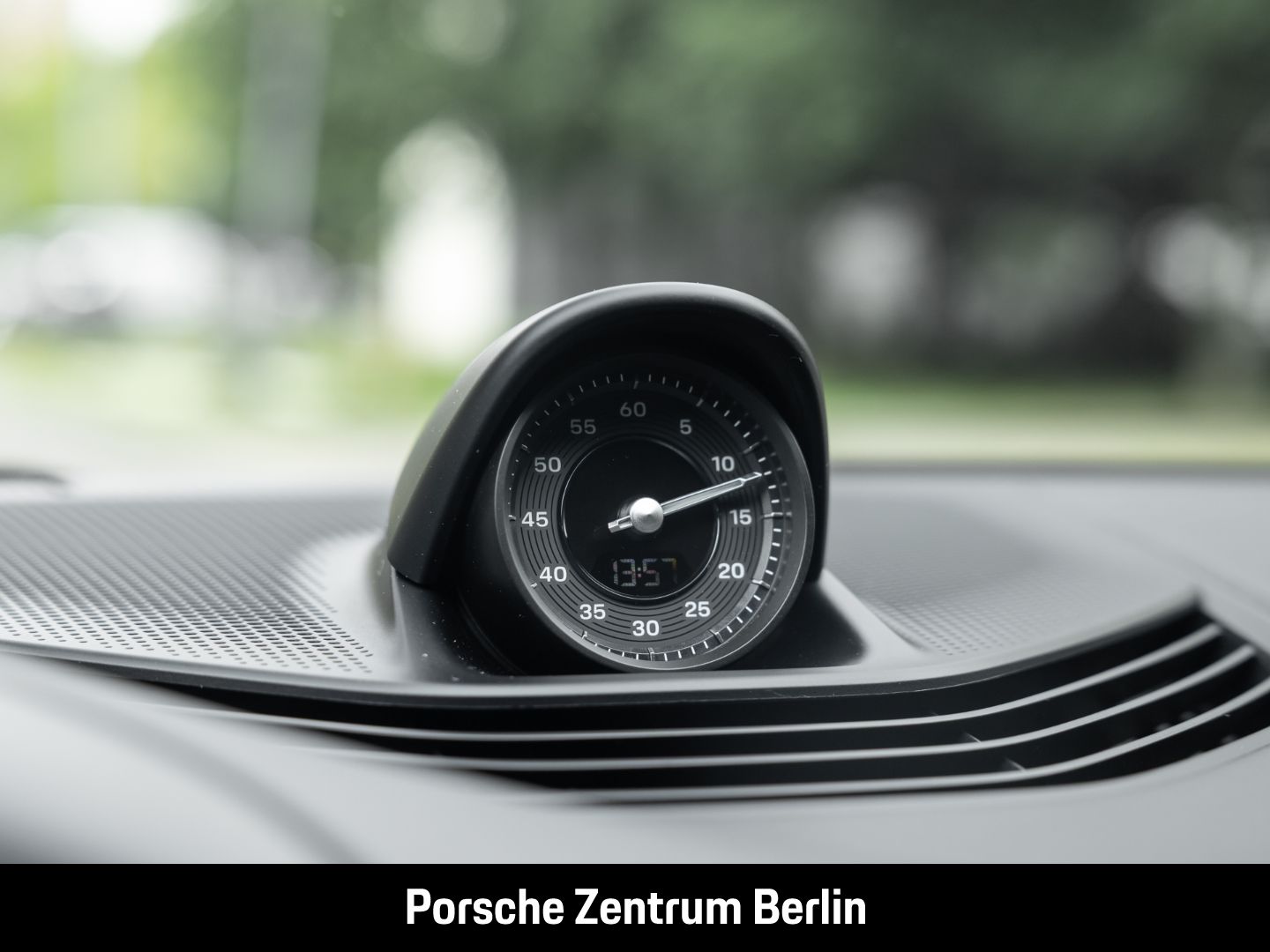 Porsche Taycan GTS HA-Lenkung InnoDrive HeadUp LEDMatrix