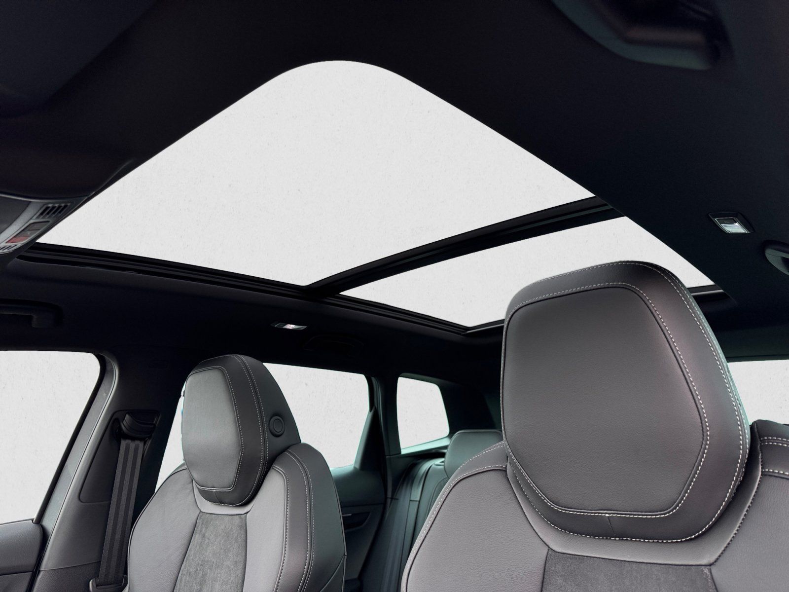 Skoda Karoq Sportline 4x4 TSI DSG|5-JGARANTIE|PANO|AHK