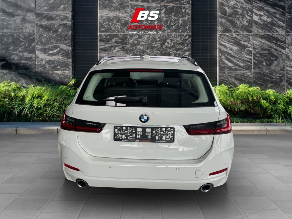 BMW 320i Touring Aut. - Samsaru's Car Outlet