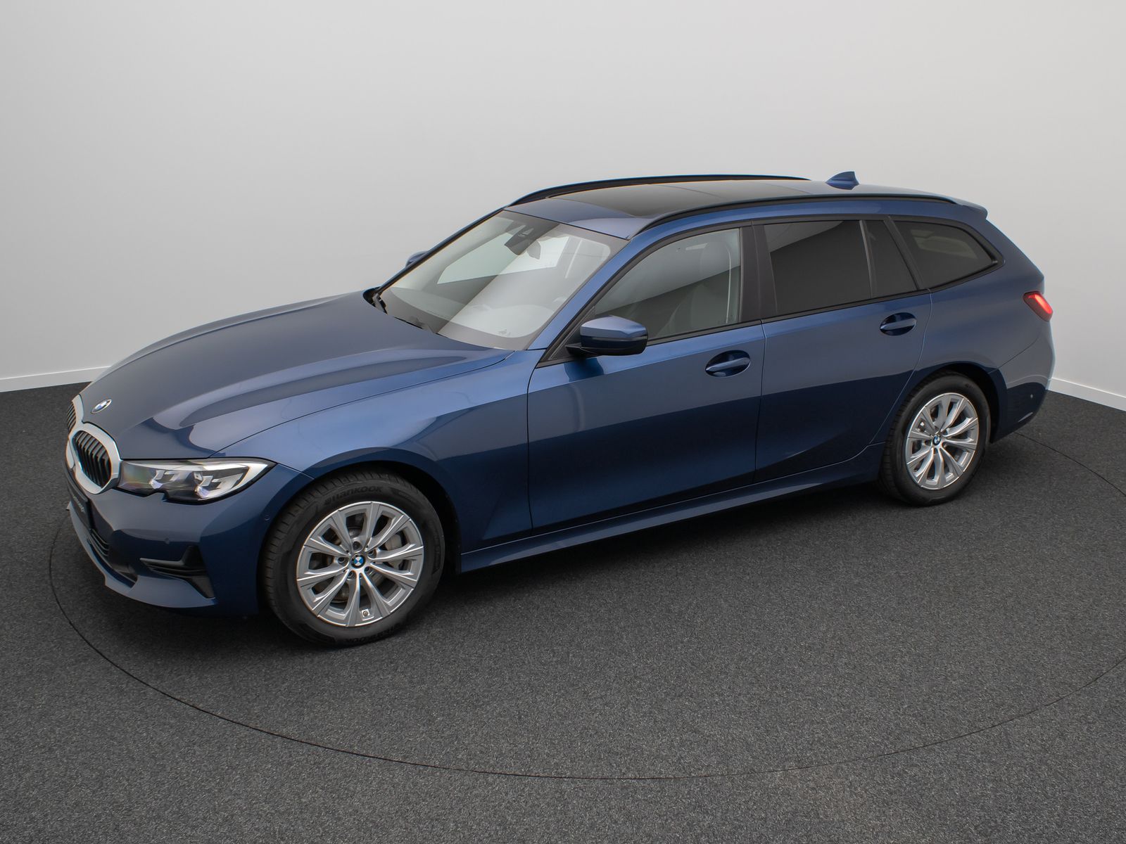 BMW 330i xD - Samsaru's Car Outlet