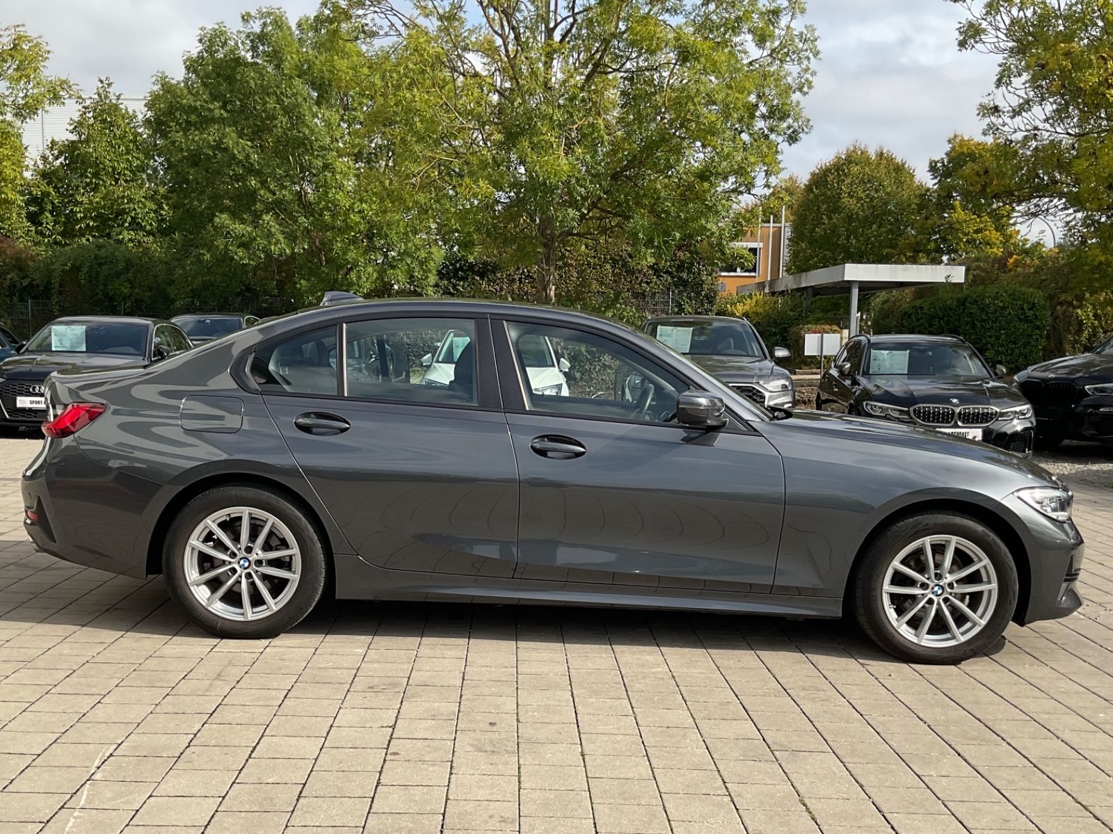 BMW 320d Lim. xDrive ACC HeadUp Lane Laserlicht ViCo