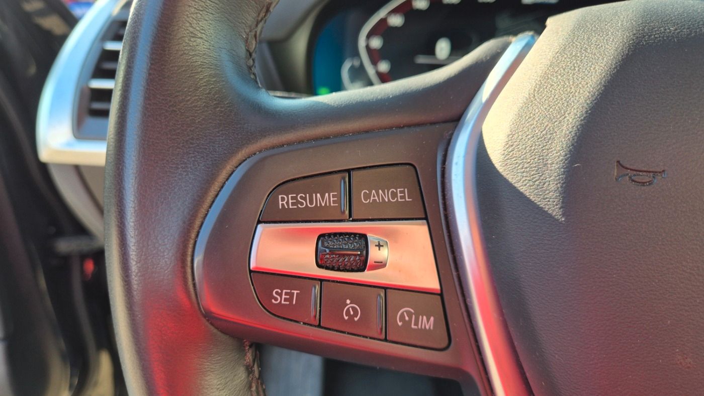 BMW X3 xDrive30e Aut. Laser/SpurAss/StHzg/AHK/Head-U