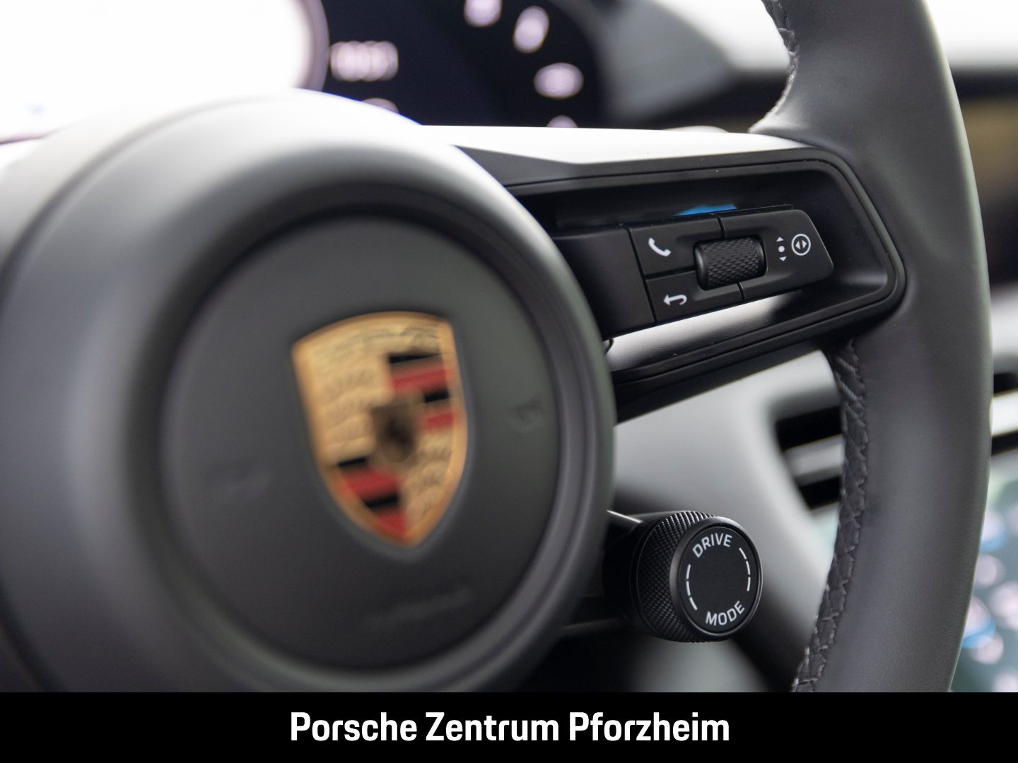 Porsche Taycan 4 Cross Turismo Head-Up HD-Matrix 21-Zoll