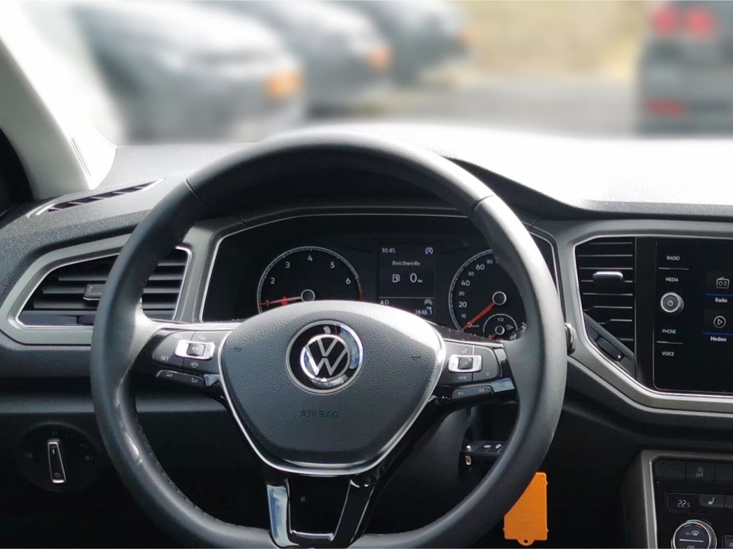 Volkswagen T-Roc Style - Samsaru's Car Outlet