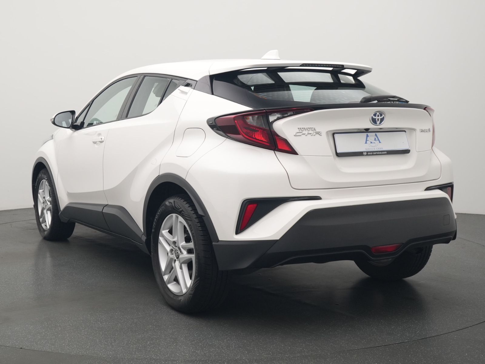 Toyota C-HR Hybrid - Samsaru's Car Outlet