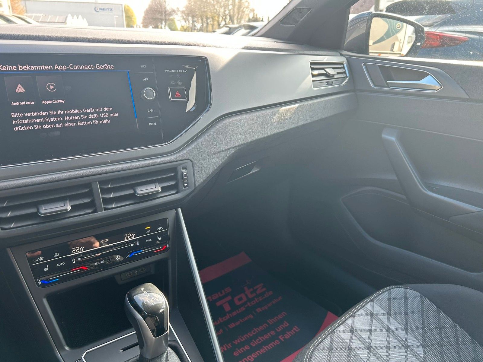 Volkswagen Polo VI R-Line *NAVI*RFK*SHZ*