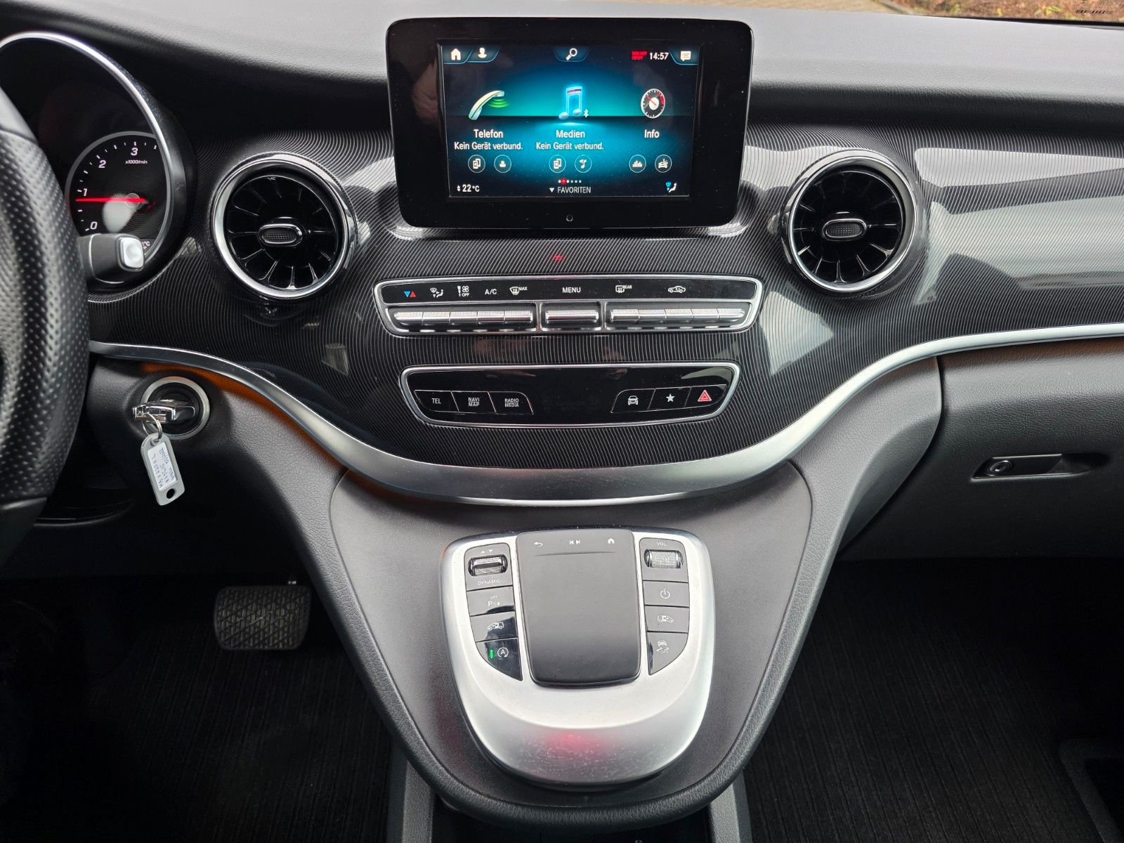 Mercedes-Benz V 220 d EDITION 4MATIC lang/ Automatik/ 6-Sitzer