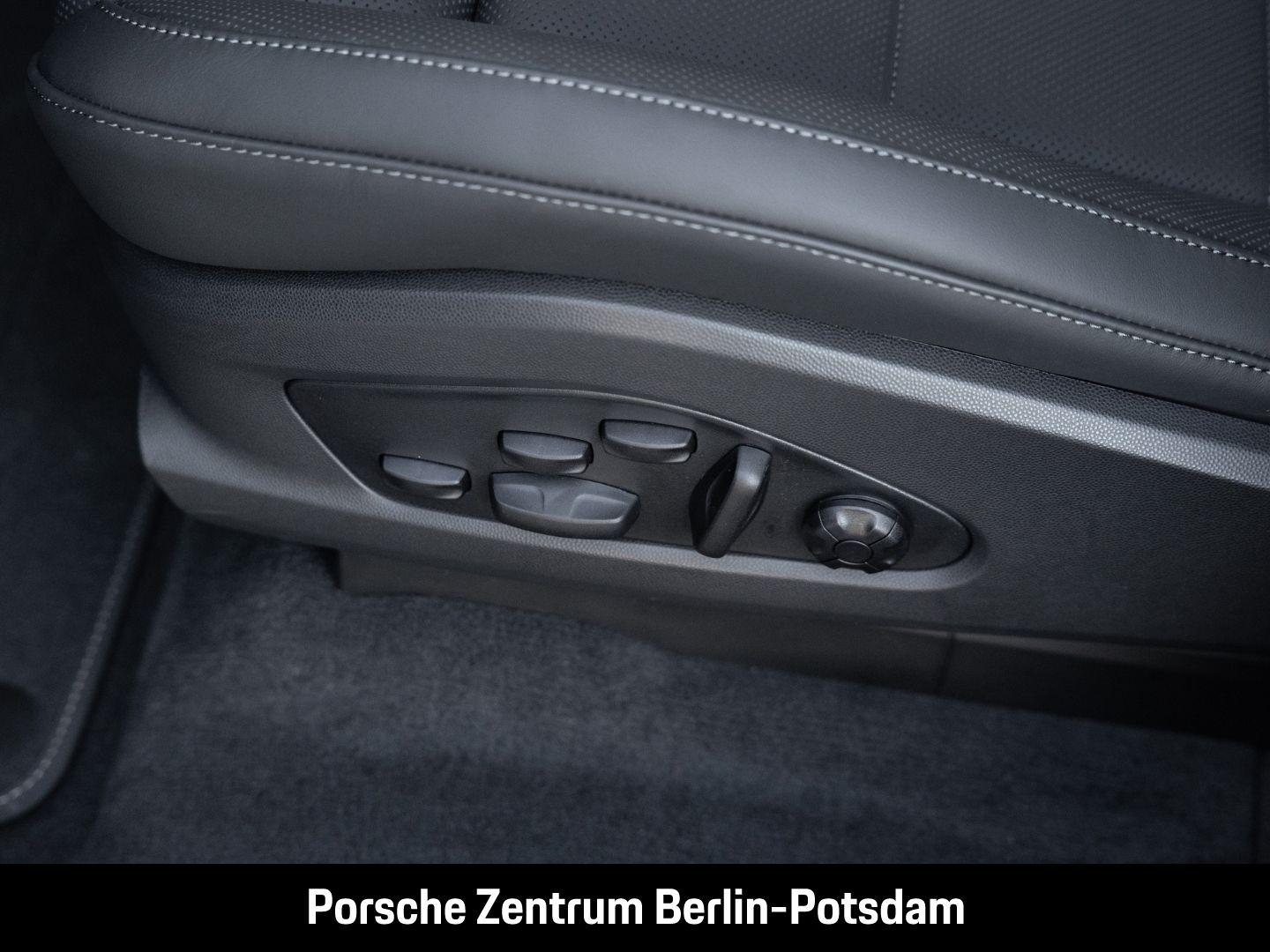 Porsche Macan Turbo InnoDrive Head-Up Sitzbelüftung LED