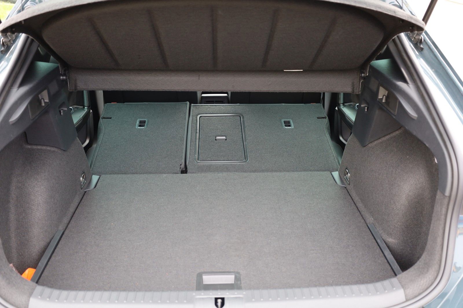 Cupra Formentor 1.5 eTSI - Samsaru's Car Outlet