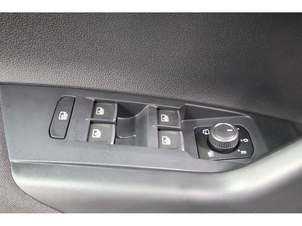 Volkswagen Polo VI 1.0 TSI R-Line DSG,Navi,Matrix,RFK