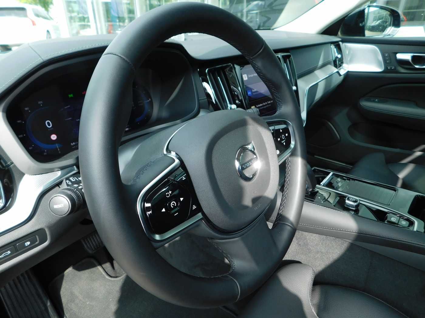 Volvo V60 T6 Recharge AWD Ultra Dark