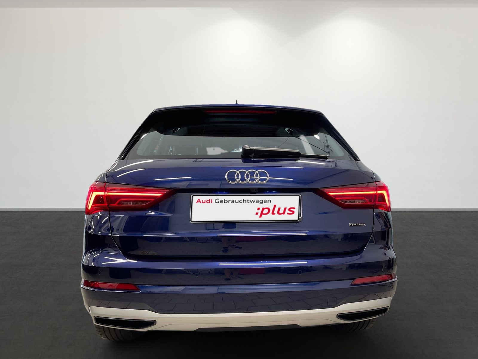 Audi Q3 40 TFSI quattro advanced - Samsaru's Car Outlet