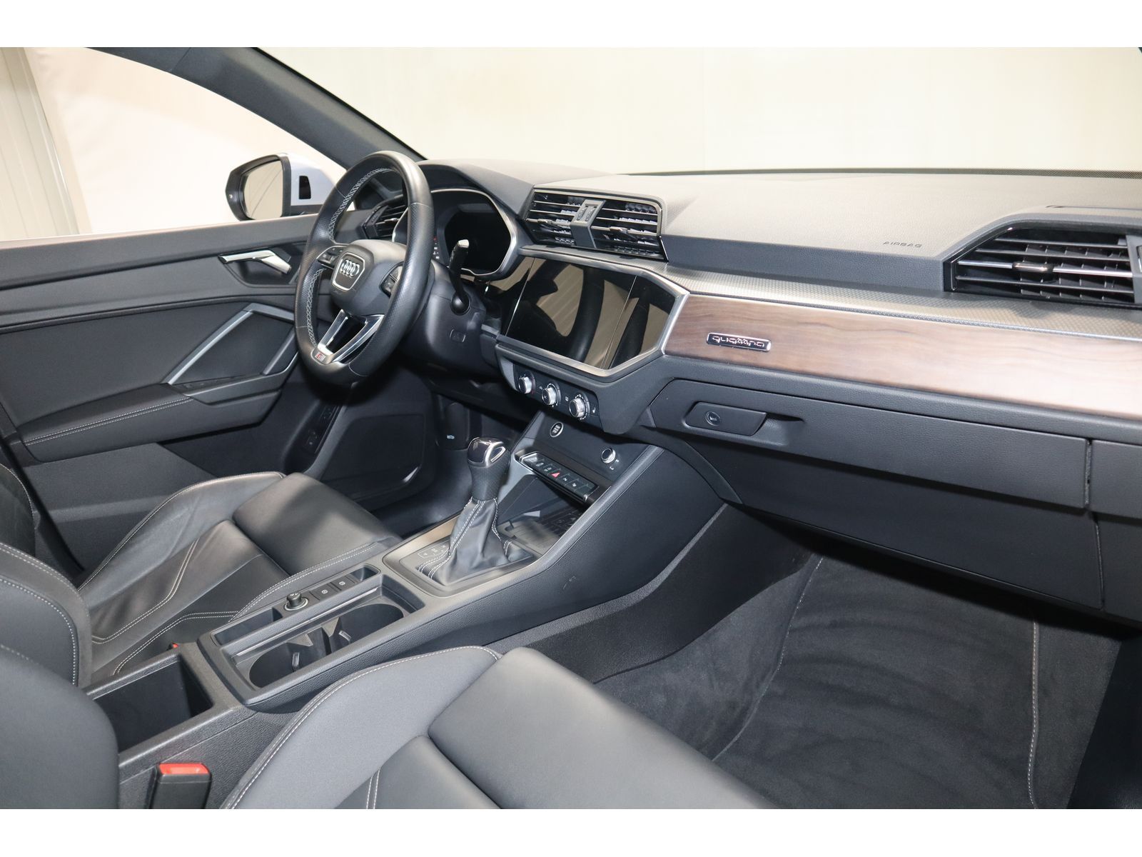 Audi Q3 Sportback 35 TDI quattro - Samsaru's Car Outlet