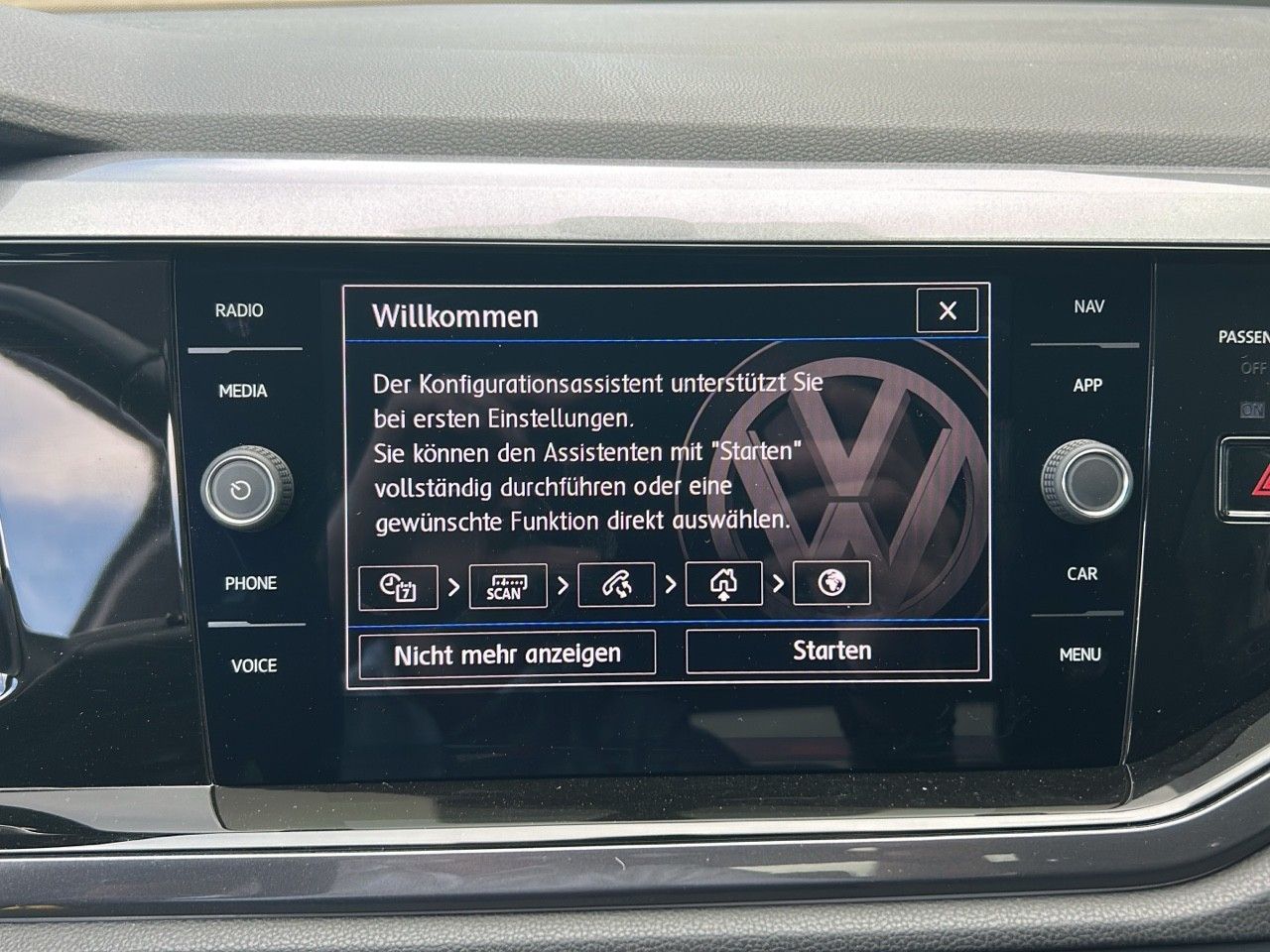Volkswagen Polo VI Highline DSG - Samsaru's Car Outlet