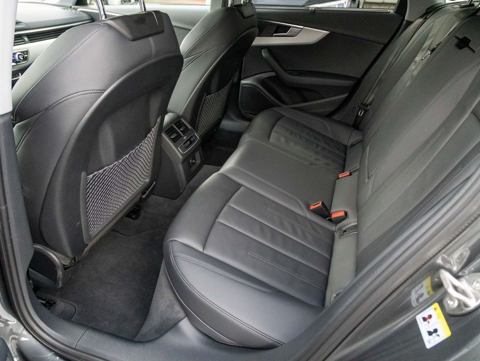 Audi A4 Avant S line 35TDI Stronic - Samsaru's Car Outlet