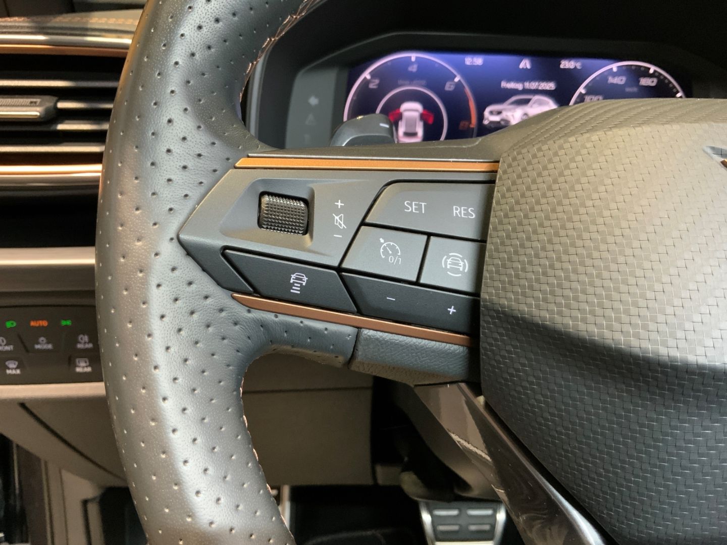 Cupra Formentor VZ 1.4e-Hybrid DSG+ACC +AHK+Navi