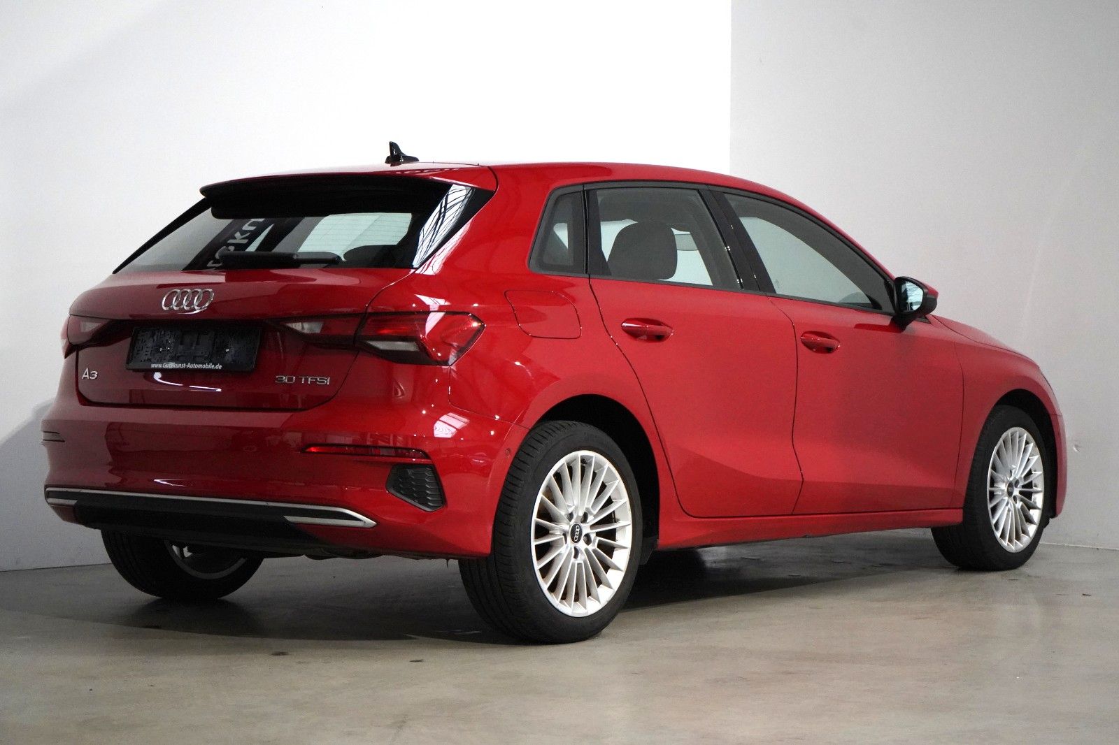 Audi A3 30 TFSI Advance - Samsaru's Car Outlet