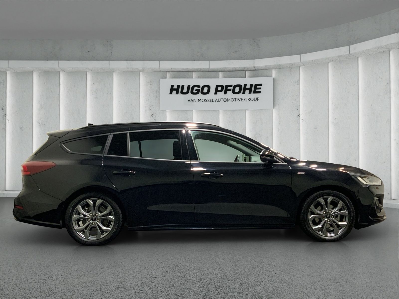 Ford Focus ST-Line X Turnier Aut.*AHK*ACC*HUD*KAM*NAV