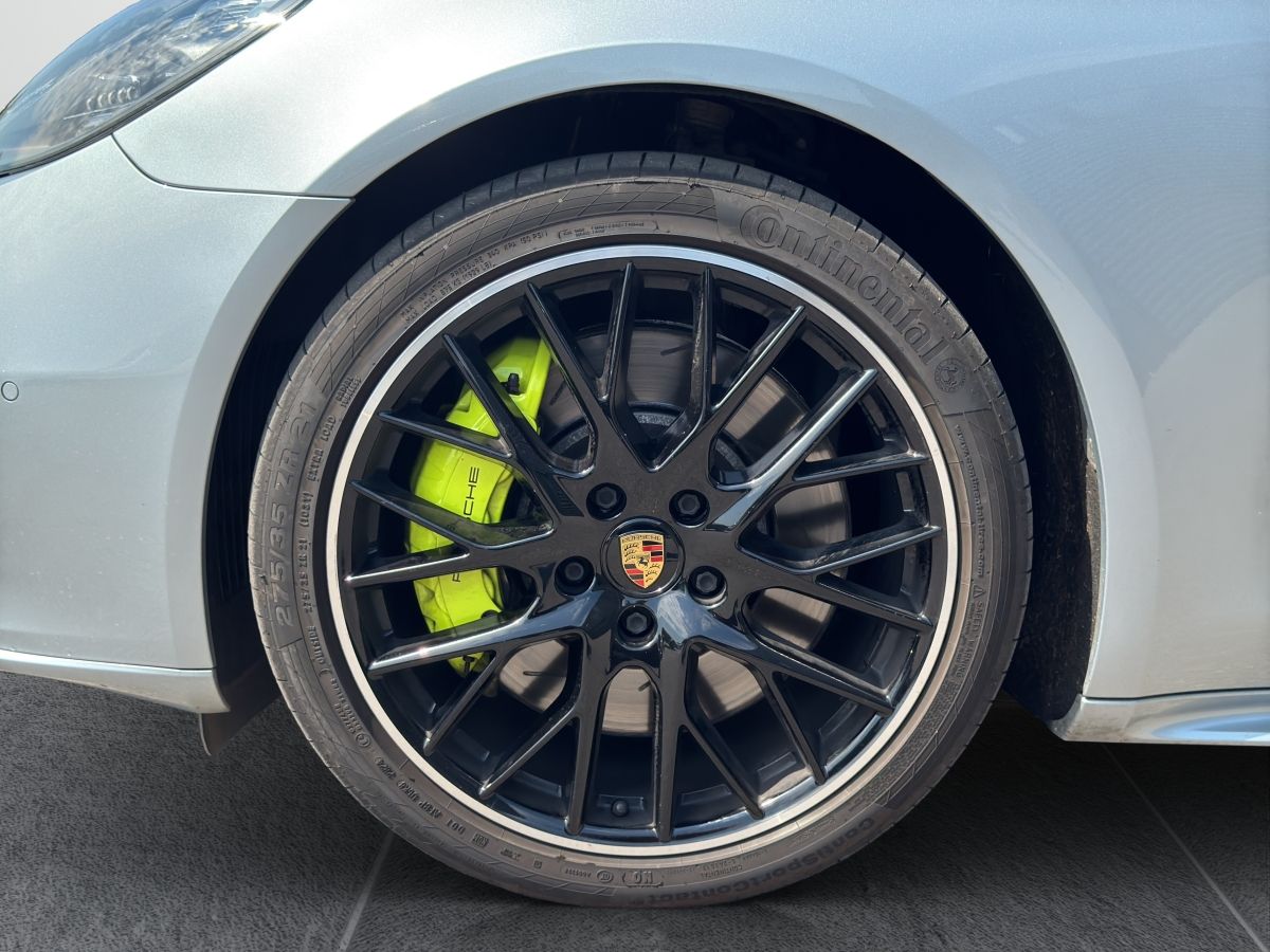 Porsche Panamera 4S E-Hybrid | Hinterachslenkung | BOSE