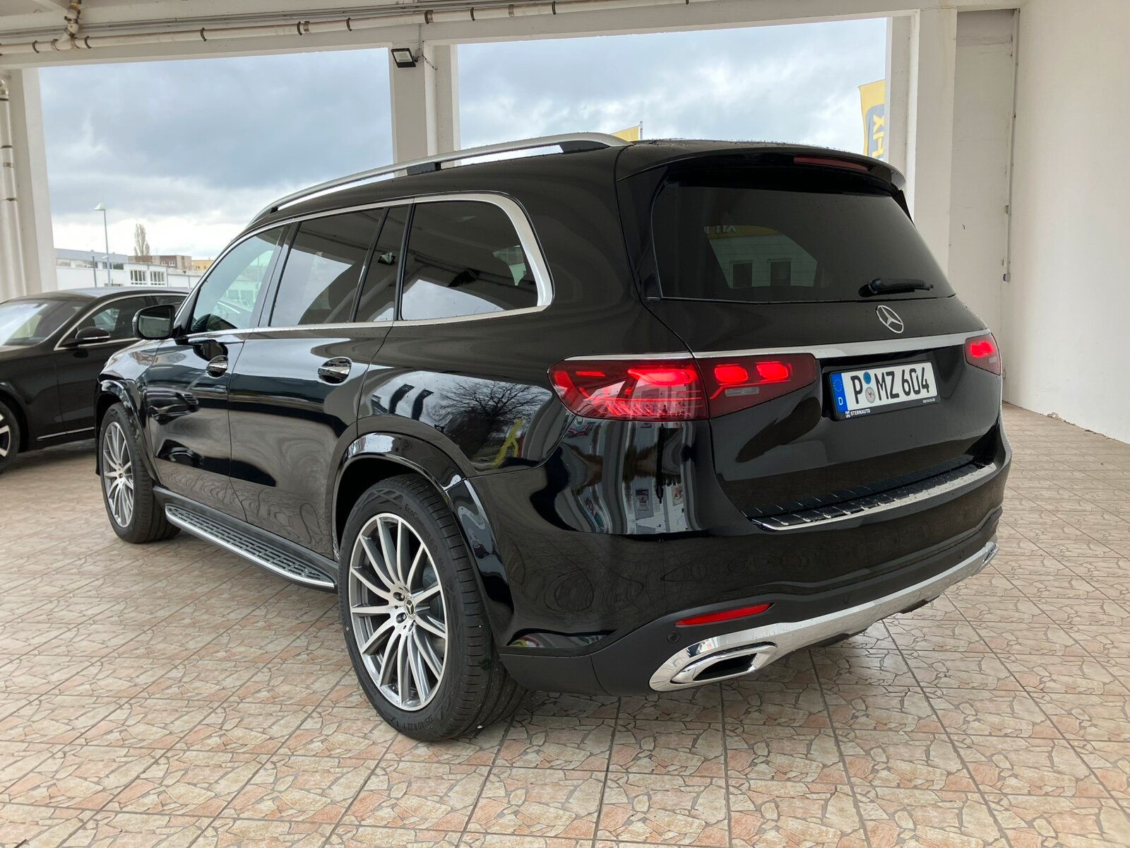 Mercedes-Benz GLS 450 d 4M AMG Line - Samsaru's Car Outlet